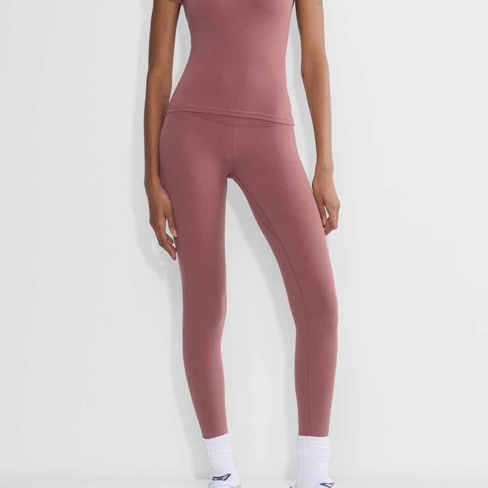 Aritzia Butter cheeky hi-rise 26” Leggings